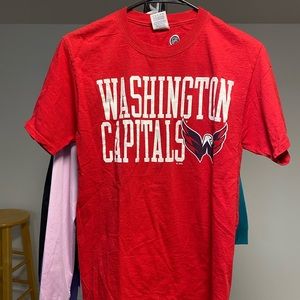 Washington capitals t-shirt small